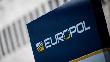 Les images d’abus d’enfants générées par intelligence artificielle se multiplient, alerte Europol