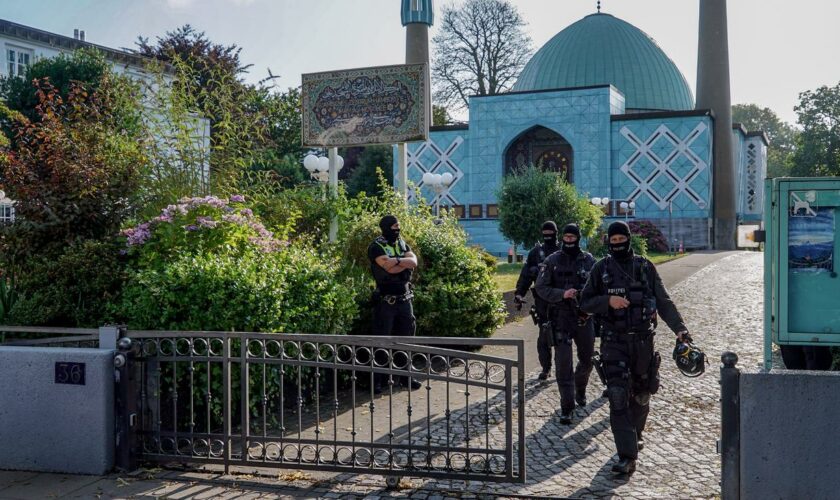 Islamisches Zentrum Hamburg: Iran bestellt deutschen Botschafter nach IZH-Verbot ein