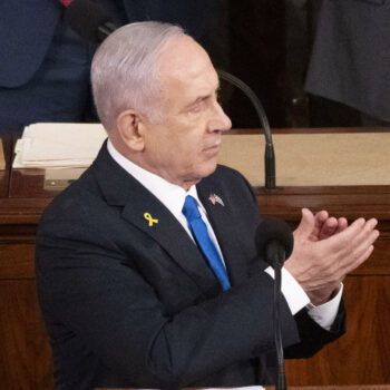 Netanyahu rend un vibrant hommage à Trump (et remercie Biden) dans son discours au Congrès