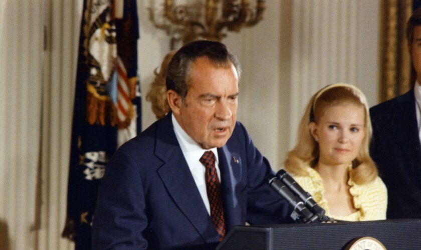 Eté 74 : le choc de la démission de Nixon, l'abaissement de la majorité et la lutte du Larzac
