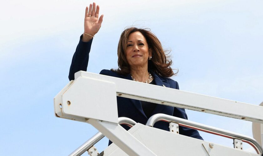 Kamala Harris to attend Rep. Sheila Jackson Lee's funeral in Texas