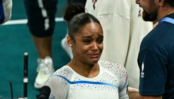 JO de Paris : la gymnaste Mélanie de Jesus dos Santos en larmes après sa contre-performance