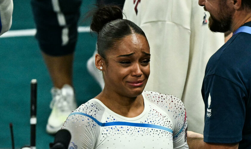 JO de Paris : la gymnaste Mélanie de Jesus dos Santos en larmes après sa contre-performance