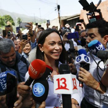 Präsidentenwahl in Venezuela: Oppositionspolitikerin ruft nach Wahl zu Verbleib in Stimmlokalen auf