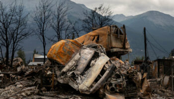 L’incendie de la ville de Jasper laisse la presse canadienne “à court de mots”