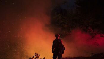 Incendie entre l'Hérault et l'Aude : un dispositif et des images impressionnants