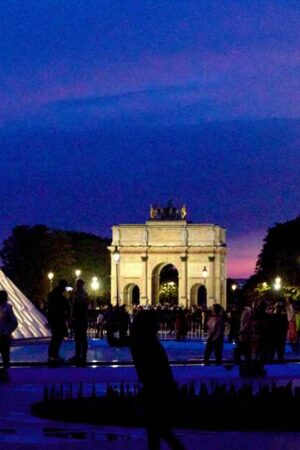 Une flamme olympique électrique : “Paris a inventé un monument d’un nouveau genre”