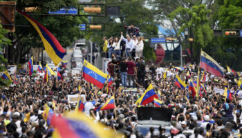 Venezuela : au moins 12 personnes tuées lors des manifestations contestant la réélection de Maduro