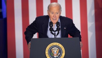 Biden, furioso, desafía al Partido Demócrata y los críticos: "soy el presidente, soy el candidato, no me voy a retirar"