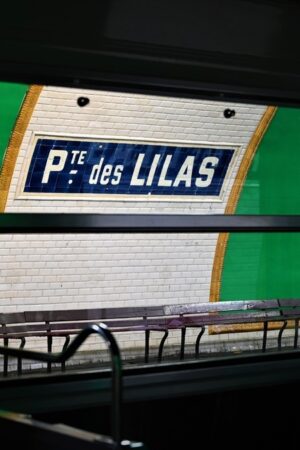 Bienvenue dans la station «caméléon» du métro parisien