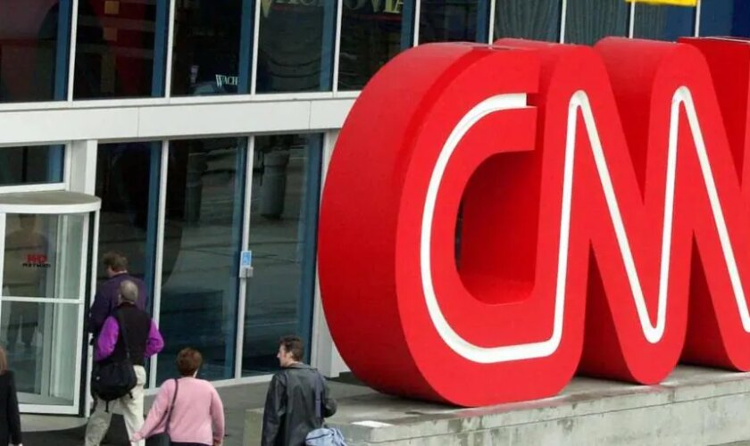CNN despide a 100 empleados y apuesta por un plan digital de pago para final de año