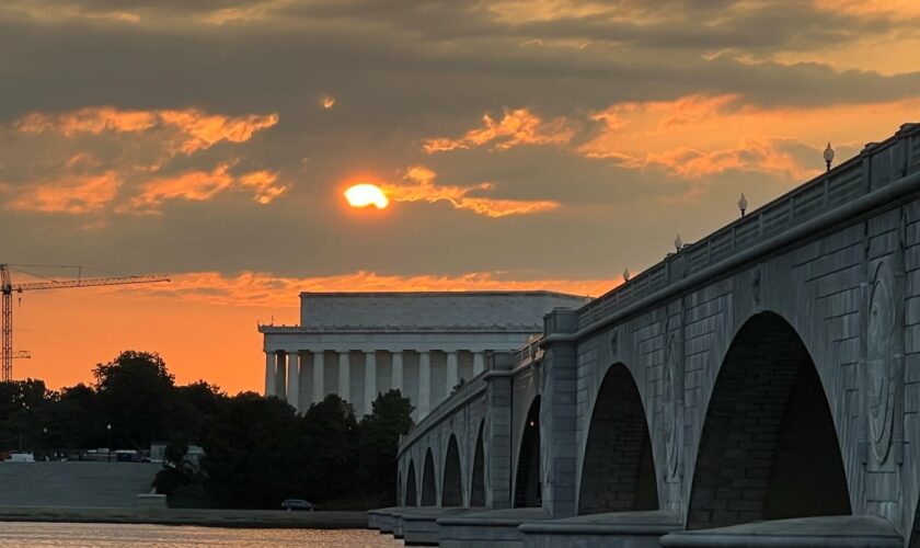 D.C.-area forecast: Occasional showers today, then a seasonably hot Sunday