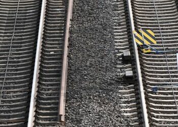Deutsche Bahn: Strecke zwischen Hamburg und Bremen nur eingeschränkt befahrbar - Brandanschlag vermutet