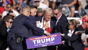 El Servicio Secreto tiene que evacuar a Donald Trump, herido tras un tiroteo en uno de sus mítines