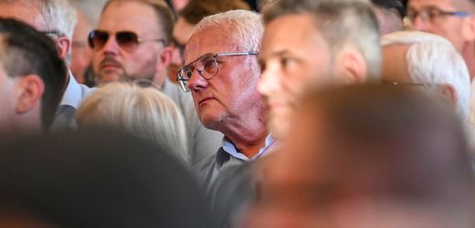 Ex-CDU-Senator Kurth besucht Wahlkampfauftakt der AfD Brandenburg