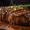 Fleischgenuss: Grillen für Profis: So gelingt das saftigste Steak der Welt