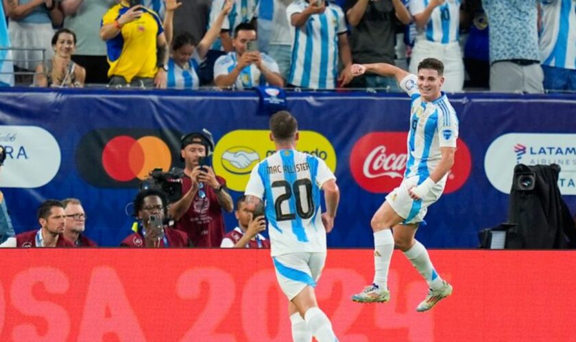 Titelverteidiger Argentinien steht erneut im Copa-Finale. Foto: Julia Nikhinson/AP/dpa