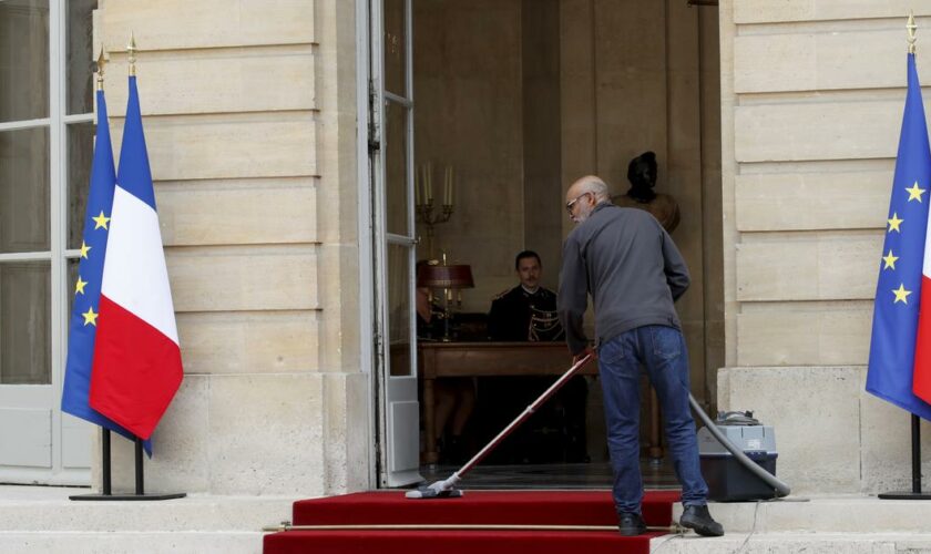 «La France descend du train en marche»: l’angoisse des patrons face au chaos politique