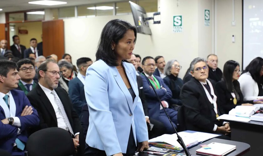 La encrucijada de los Fujimori: el dictador se propone como candidato mientras Keiko enfrenta un megajuicio