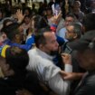 Largas colas y primeras irregularidades en unas elecciones históricas en Venezuela