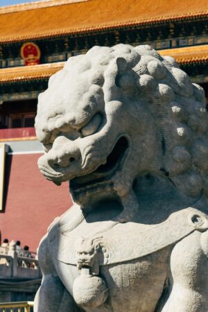 Le mystère du vol de deux statues de lions déroute toujours la police chinoise