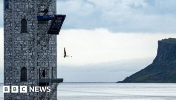 Leave cliff diving to professionals, warn police