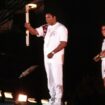 Mohamed Ali à Atlanta, une flèche en feu à Barcelone... Les allumages du chaudron olympique les plus marquants de l'histoire