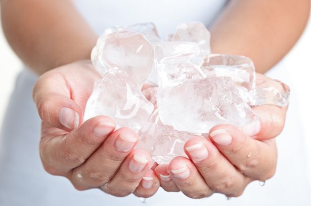 Mum outlines 'easy' way to make ice cubes – without buying a tray