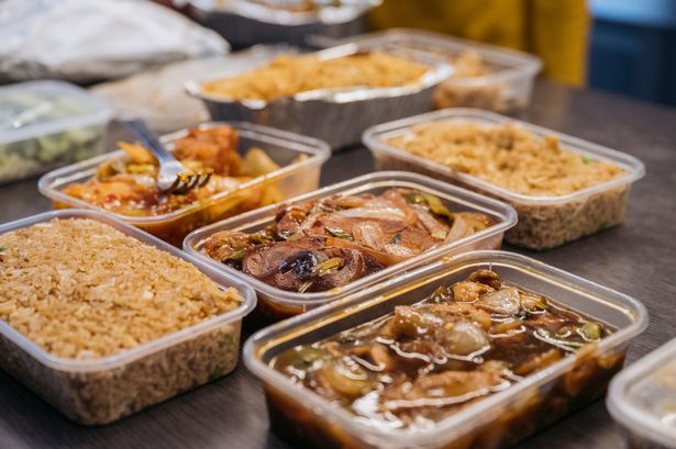 NHS doctor settles debate over whether you can put hot leftovers in the fridge