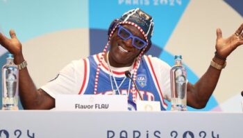 Olympische Spiele 2024: Flavor Flav sponsert die US-Wasserballerinnen