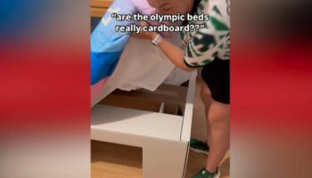 Pappbetten und Hitze: Lustige Videos: Athleten zeigen (bescheidene) Zimmer im olympischen Dorf