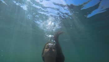 Pourquoi ne pouvons-nous pas respirer sous l'eau?