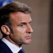 Sans gouvernement, Emmanuel Macron va préciser son idée de trêve politique à la veille des JO