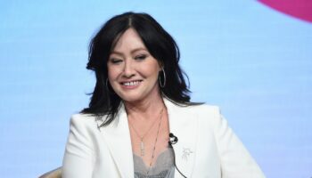 Shannen Doherty, a star of ‘90210’ and ‘Charmed,’ dies at 53