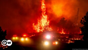Tausende Menschen fliehen vor Waldbrand in Kalifornien