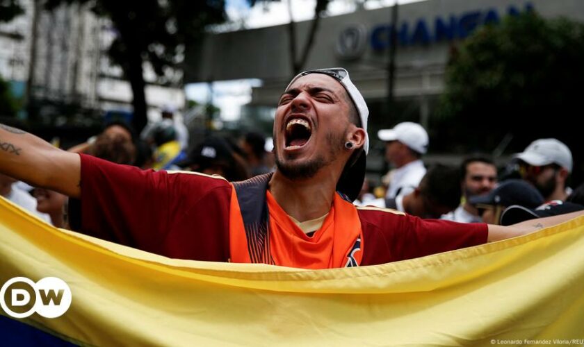 Venezuela: 6 killed, hundreds arrested in Maduro protests