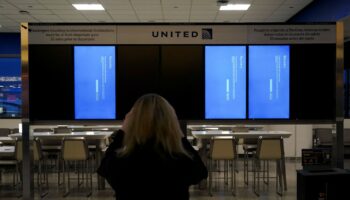 What caused the Windows outages affecting flights, companies around the world