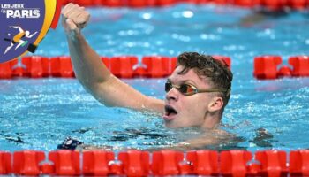 JO 2024 : le "roi" Léon Marchand ajoute une 4e médaille d'or à son historique moisson