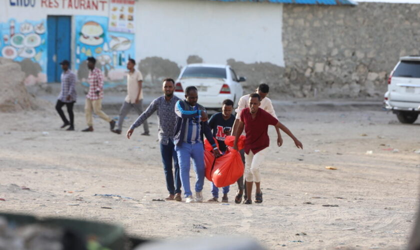 En Somalie, une trentaine de morts dans un attentat des Shebab sur une plage de Mogadiscio