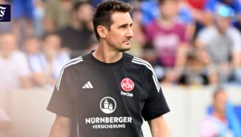 2:3-Niederlage in Karlsruhe: Kloses Nürnberger geben Führung her