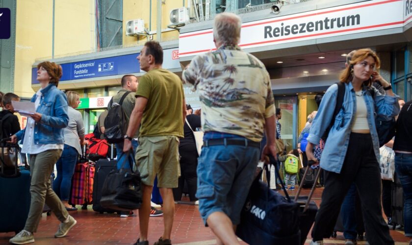 Bränden an Bahnstrecken: Bekennerschreiben auf linker Plattform aufgetaucht