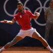 Novak Djokovic champion olympique de tennis en battant Carlos Alcaraz en finale des JO de Paris
