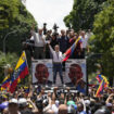 Venezuela : l’opposition défie dans la rue Maduro, qui menace