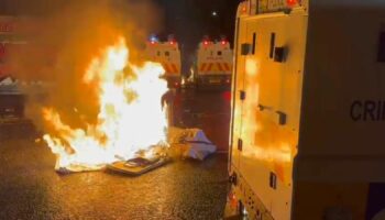 Rioters throw petrol bombs at police in Belfast in second night of disorder