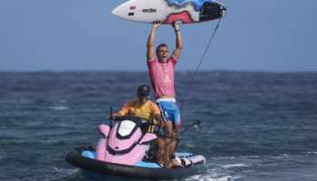 JO 2024 - Surf : Kauli Vaast, le petit prince devenu roi de Tahiti avec l'or olympique