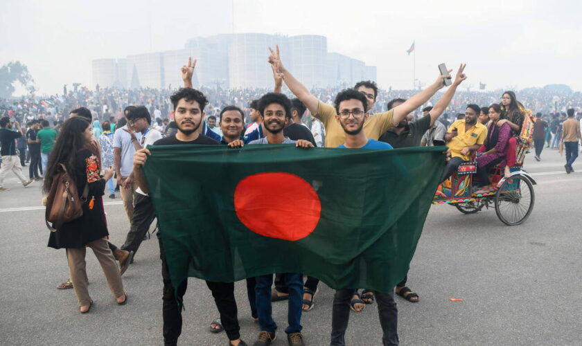 Bangladesh : pourquoi le pays s'est soulevé contre sa Première ministre ?