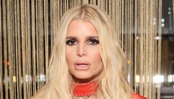 Jessica Simpson slams claims that she’s drinking alcohol again