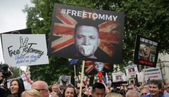 Manifestation pour la libération de l'ex-chef d'un groupe d'extrême droite, Tommy Robinson, le 9 juin 2018 à Londres