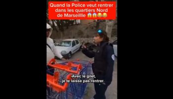 Cette vidéo montre-t-elle une policière être empêchée d’entrer dans les quartiers Nord de Marseille ?