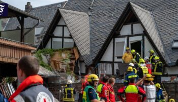 Rheinland-Pfalz: Zwei Tote nach Hoteleinsturz in Kröv –  mehrere Personen vermisst